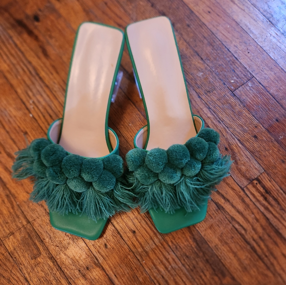Shoes - Picture 2 of 3